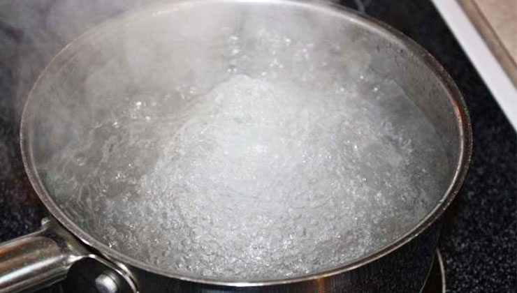 Woman pours hot water on suspected thug in Bungoma