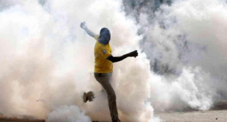 A 25-year-old man from Kakamega on Tuesday suffocated to death after police hurled teargas at traders in an open-air market in Mumias. [PHOTO | COURTESY]