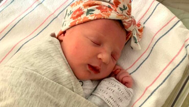 Baby born from 27-year-old embryo believed to have broken record set by her big sister