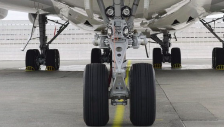 How did boy, 16, survive on landing gear of Nairobi to Netherlands plane; a 12-hour flight?