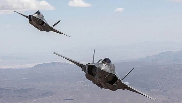 One pilot dead, another missing after two fighter jets crash