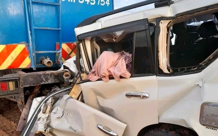 Four people die after Land Cruiser V8 rams into stationary lorry along Garissa- Nairobi Highway