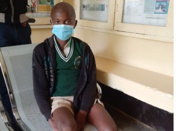 Student leaves home while parents are asleep, treks 50km distance in Primary School uniform to secure High School admission slot
