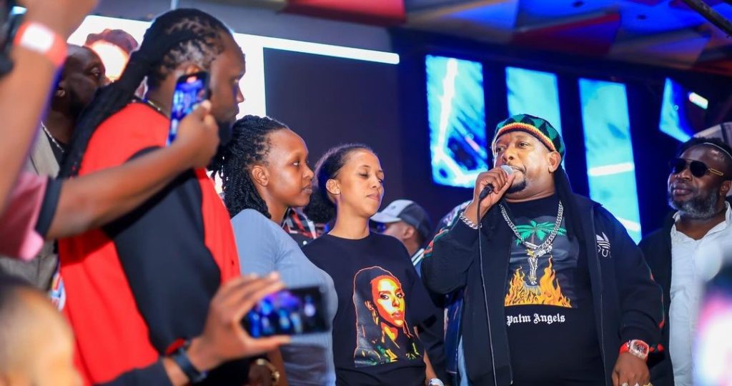 Kenyan celebrities join in at Njambi's reggae tribute night held at Quiver Lounge, Thika Road. PHOTO/@quiverlounge_ke/Instagram