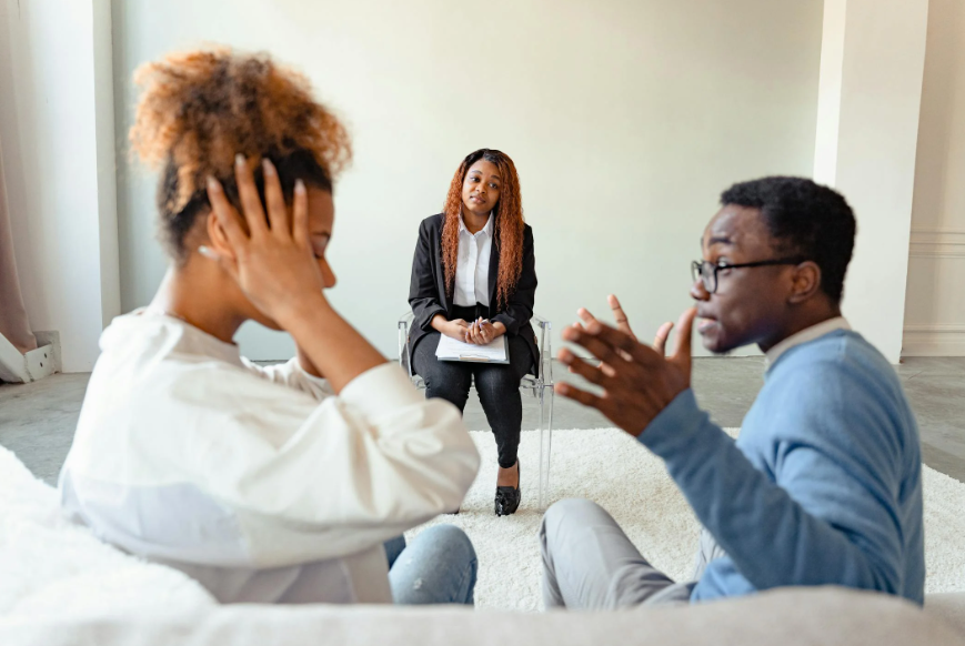 Black couple arguing. PHOTO/Pexels