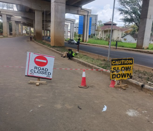 The section of the road connecting to Uhuru Highway in Nairobi closed. PHOTO/@Amacheez/X.