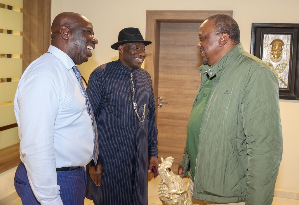 Former President Uhuru Kenyatta being received in Benin City, Nigeria, for the 2024 Goodluck Jonathan Foundation (GJF) Democracy Dialogue. PHOTO/@4thPresidentKE/X