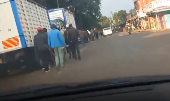 Armed men seen patrolling Kericho town ahead of protests. PHOTO/Screengrab by K24 Digital