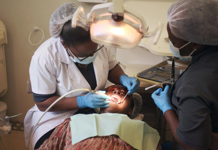 Dentists during a mediacl procedure. PHOTO/Pexels