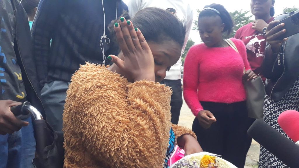 Kameme TV reporter Catherine Wanjeri speaking to journalistrs after hospital discharge. PHOTO/Elijah Cherutich