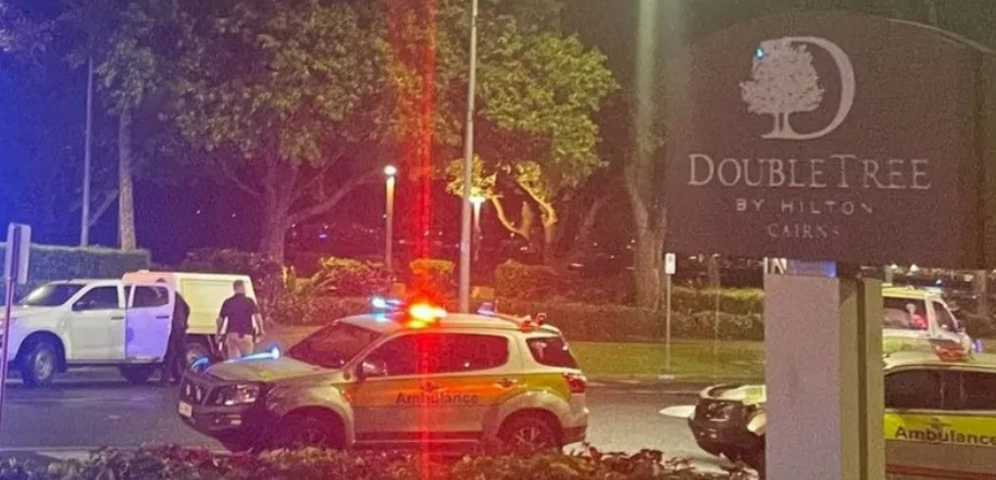 Pilot killed as chopper wrecks into Australian hotel