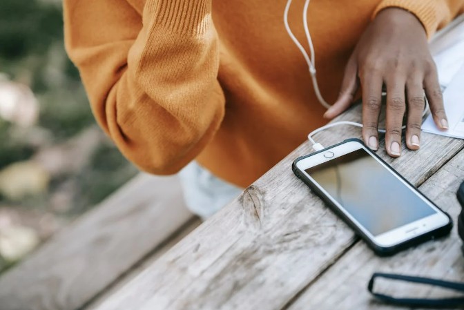 A person using laptop. Photo used for illustration PHOTO/Pexels