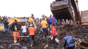 Rescue operation at Kiteezi garbage dumpsite. PHOTO/@UgandaRedCross/X