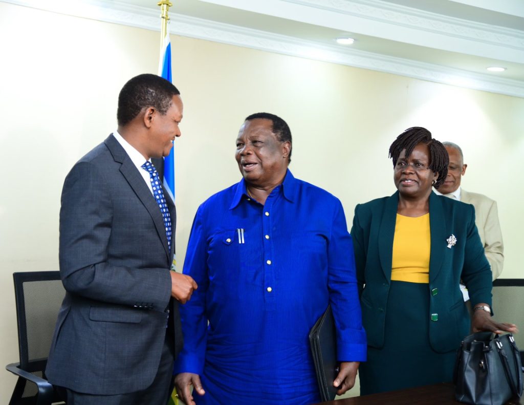 COTU Secretary-General Francis Atwoli and Labour Cabinet Secretary Alfred Mutua. PHOTO@AtwoliDza/X