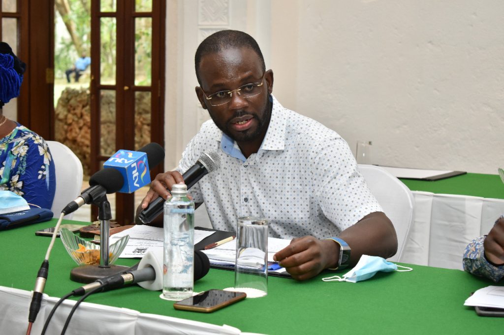 Homa Bay Senator Moses Kajwang during a past press conference. PHOTO/@senatorkajwang/X