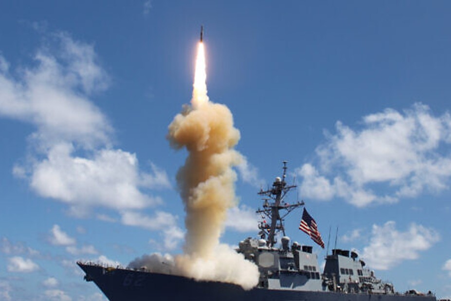 A US Navy destroyer fires a missile. Image used for illustration. PHOTO/US Navy