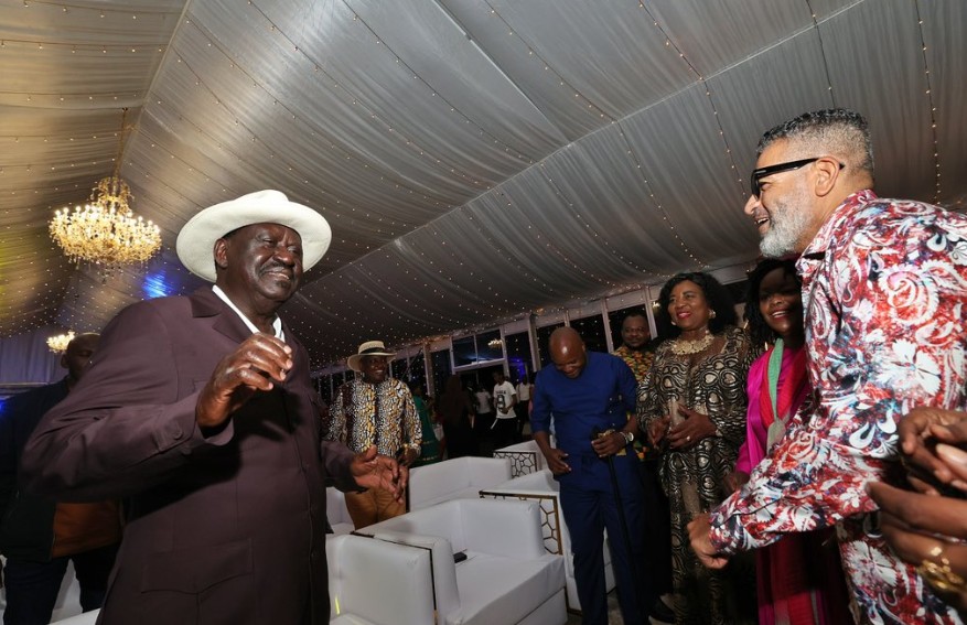 Raila attends Hamida's son wedding