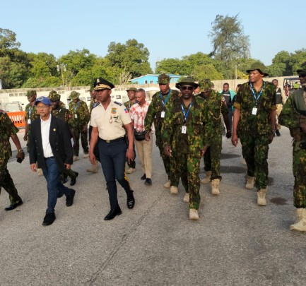 Kenyan Police officers and the Haiti National Police (HNP) during a meeting on July 27, 2024. PHOTO/@NPSOfficial_KE/X