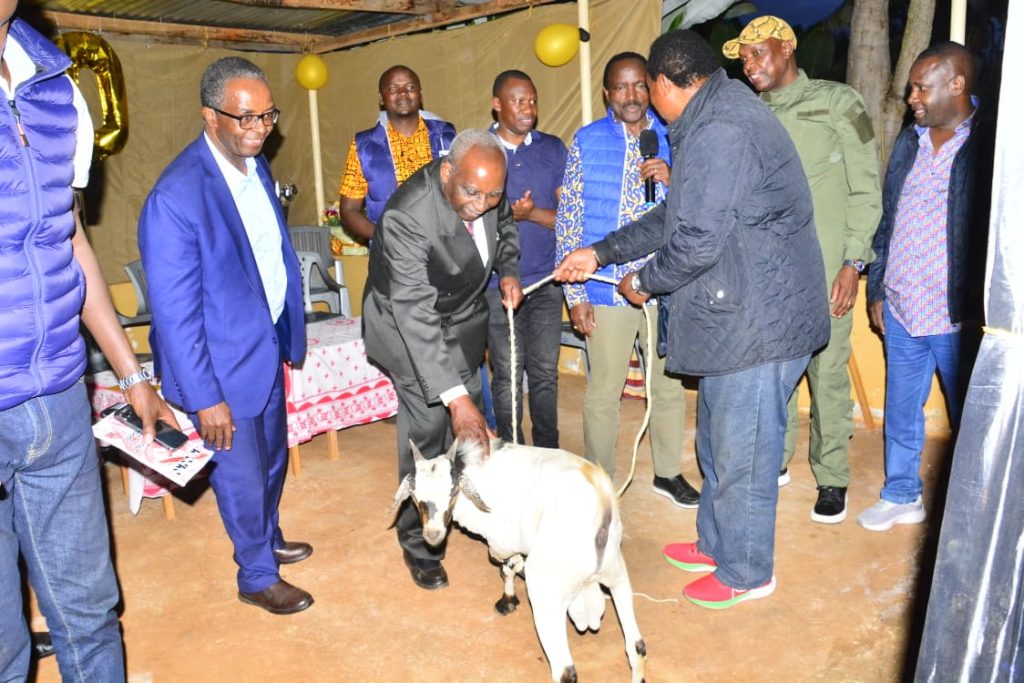 Wiper Leader Kalonzo Musyoka's teacher Dickson Ireri Kathambaria being gifted on his 80th birthday. PHOTO/@skmusyoka/X