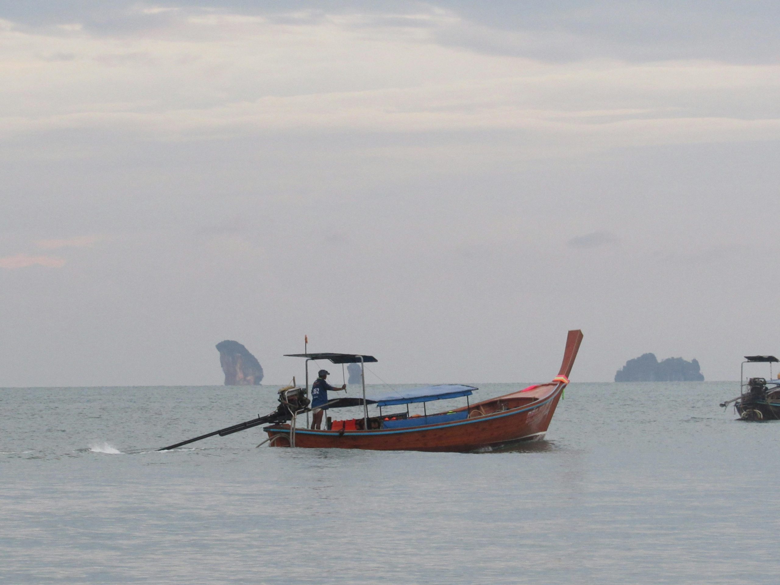 Image representation of capsized boat. PHOTO/Pexels