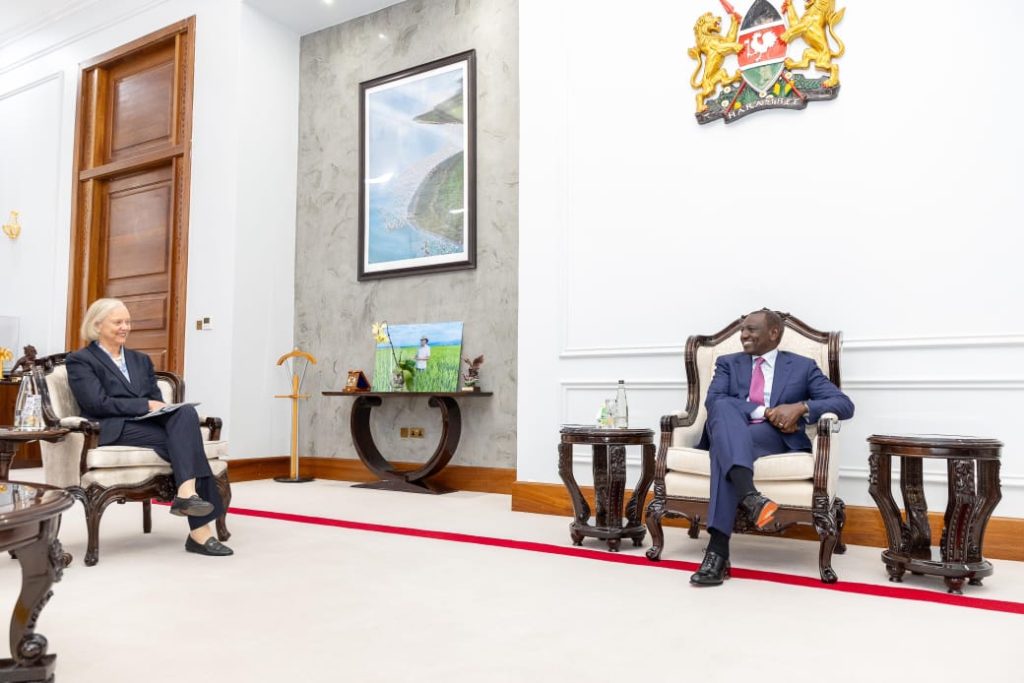 President William Ruto and outgoing US Ambassador to Kenya Meg Whitman at State House, Nairobi on Tuesday November 19, 2024. PHOTO/PSCU