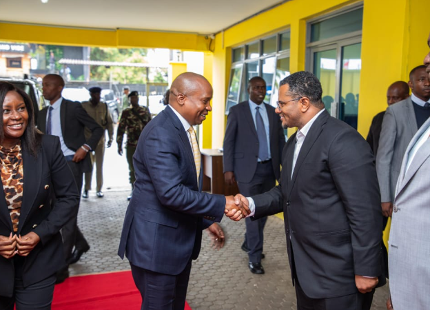 Deputy President Kithure Kindiki shakes hands with UDA Secretary-General Omar Hassan at the party headquarters on November 11, 2024. PHOTO/@UDAKenya/X