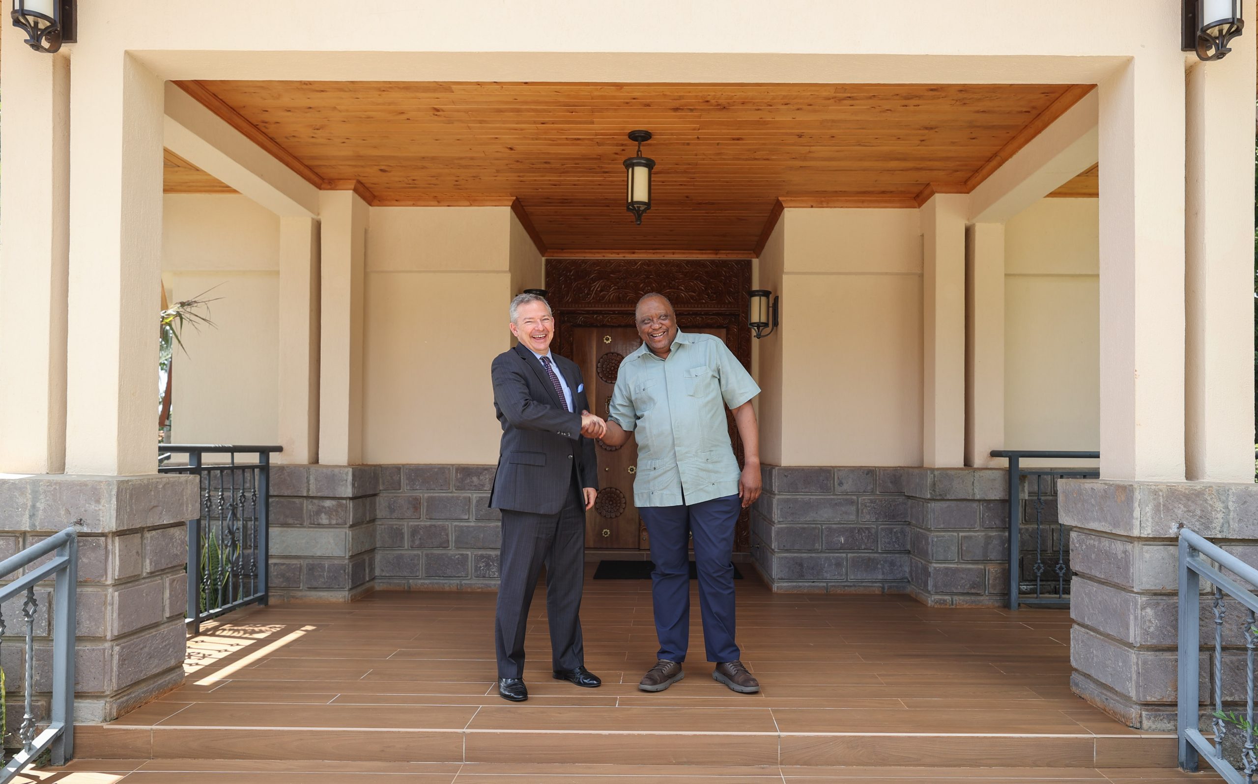 Former President Uhuru Kenyatta with Marc Dillard, the new Chargé d’Affaires at the U.S. Embassy in Kenya at his Gatundu home on Wednesday December 11, 2024. PHOTO/@4thPresidentKE/X