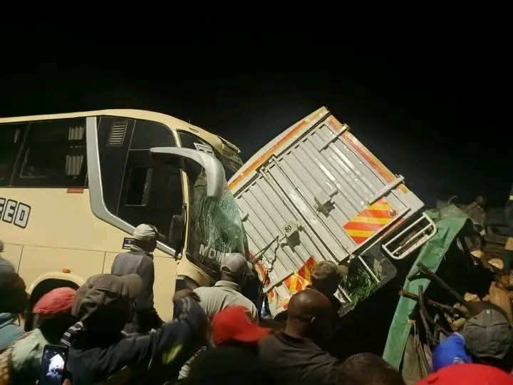 A screengrab of the Tahmeed bus that collided with a lorry along the Embu-Nairobi highway. PHOTO/ https://www.facebook.com/search/top/?q=tahmeed%20bus%20accident%20embu