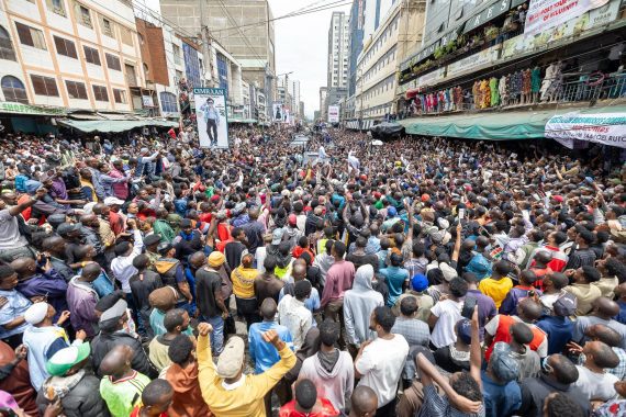 President William Ruto addressses large crowds in Kamkunji Constituency on Monday, March 10, 2025. PHOTO/https://www.facebook.com/williamsamoei