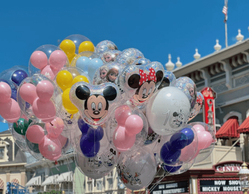 Colorful balloons at Disney theme park. Image used for illustration purposes in this article. PHOTO/Pexels