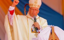 Catholic apostle calls out President Ruto’s policies in subtle rebuke