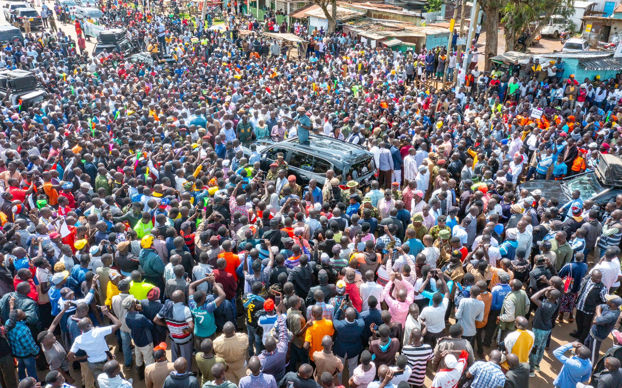 Ruto kicks off day 2 of Migori tour on a high note after the flying shoe incident