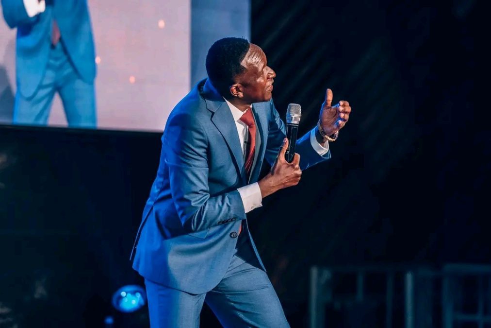 Comedian YY during his one-man show at Tsavo Ballroom. PHOTO/https://web.facebook.com/profile.php?id=100044412280086