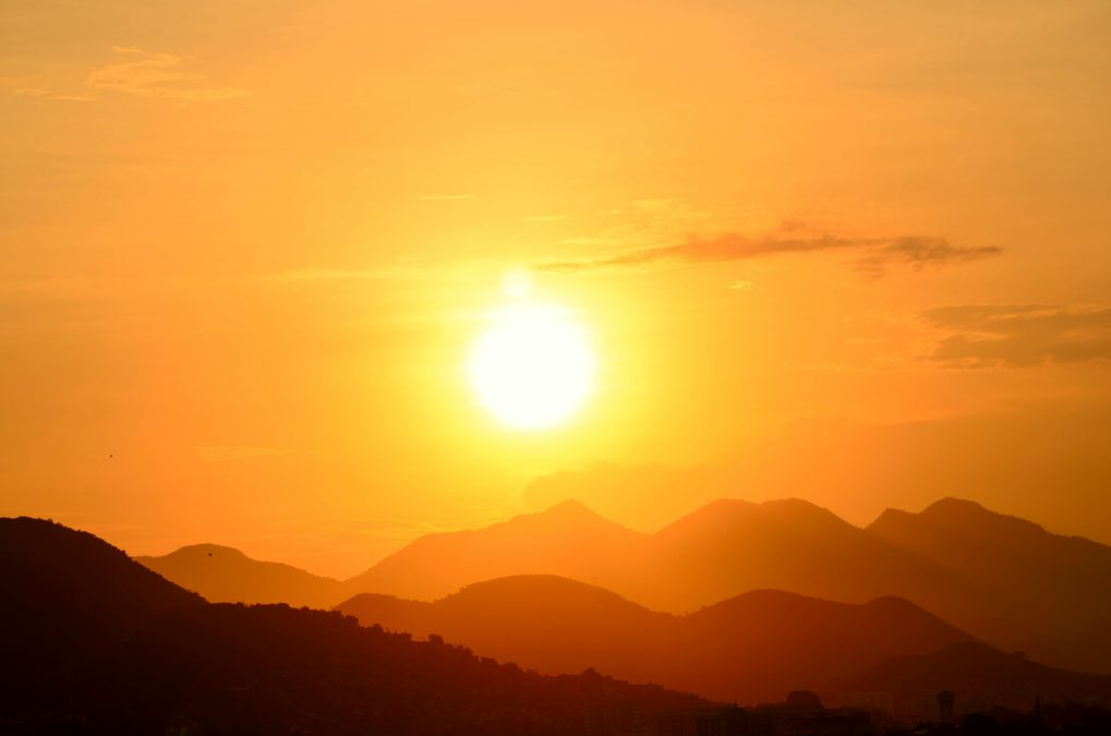 The sun shining brightly after sunrise. Image used for illustration purposes. PHOTO/Pexels
