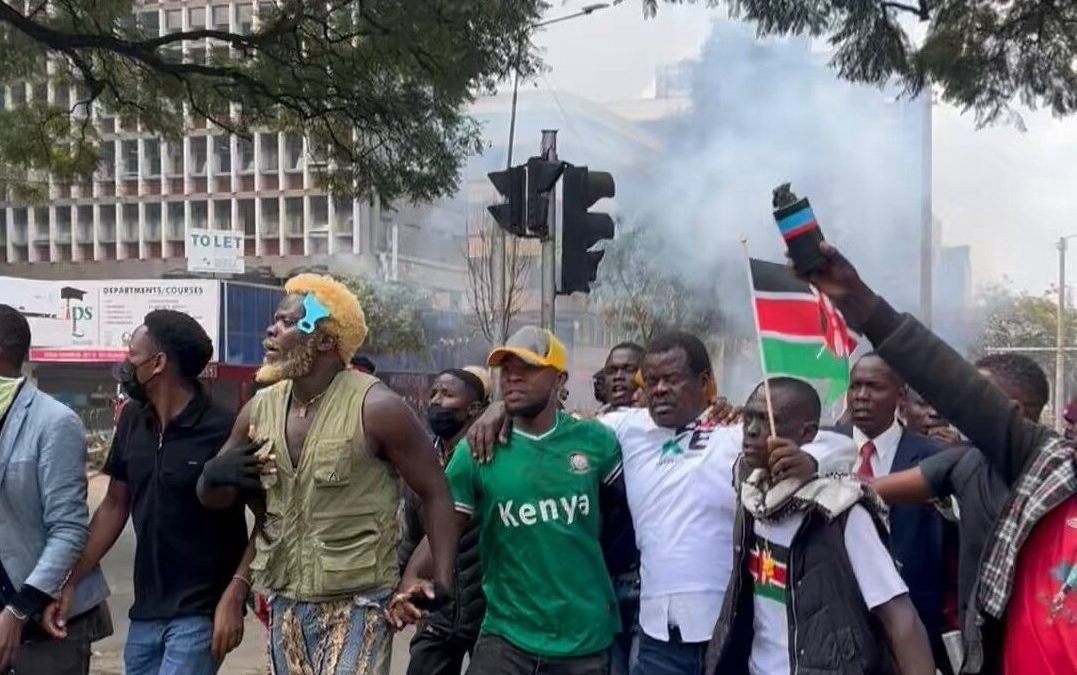 Okiya Omtatah joins protests in Nairobi