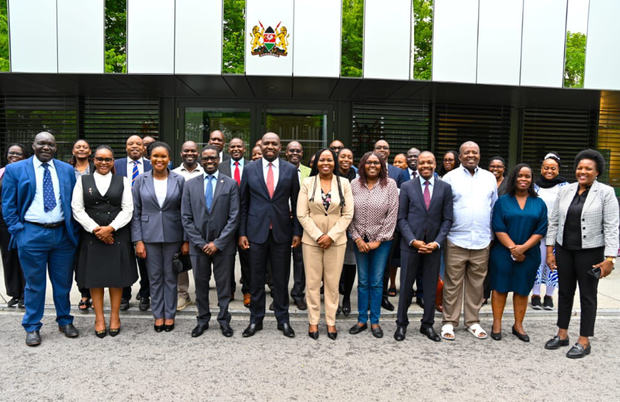 Interior CS Kipchumba Murkomen with Kenyan delegation to Geneva
