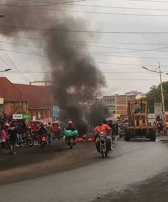 Protesters block Embu Kiritiri Road with a bonfire on Tuesday, July 8, 2025. PHOTO/ Brian Malila