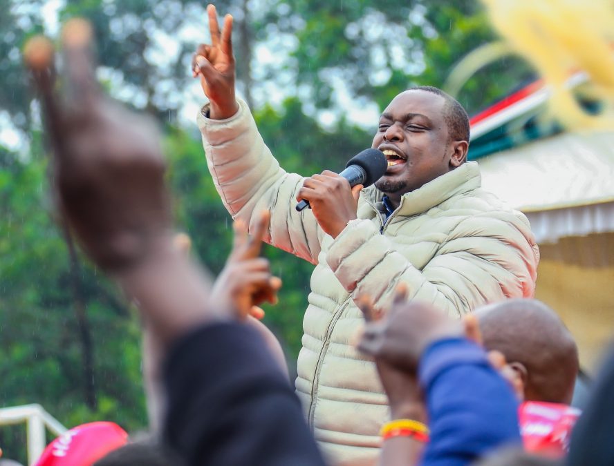 Japheth Nyakundi during the Cherangany Constituency Economic Empowerment Forum at Kipkeikei Grounds. PHOTO/https://www.facebook.com/photo?fbid=10234655831153604&set=pcb.10234655837193755