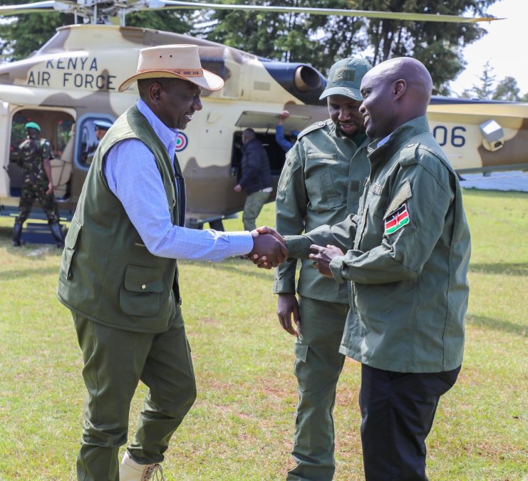 Governor Wisley Rotich welcomes President Ruto and CS Murkomen to Elgeyo Marakwet on Saturday, July 12, 2025. PHOTO/https://www.facebook.com/photo/?fbid=1272295064452893&set=pb.100050172353298.-2207520000
