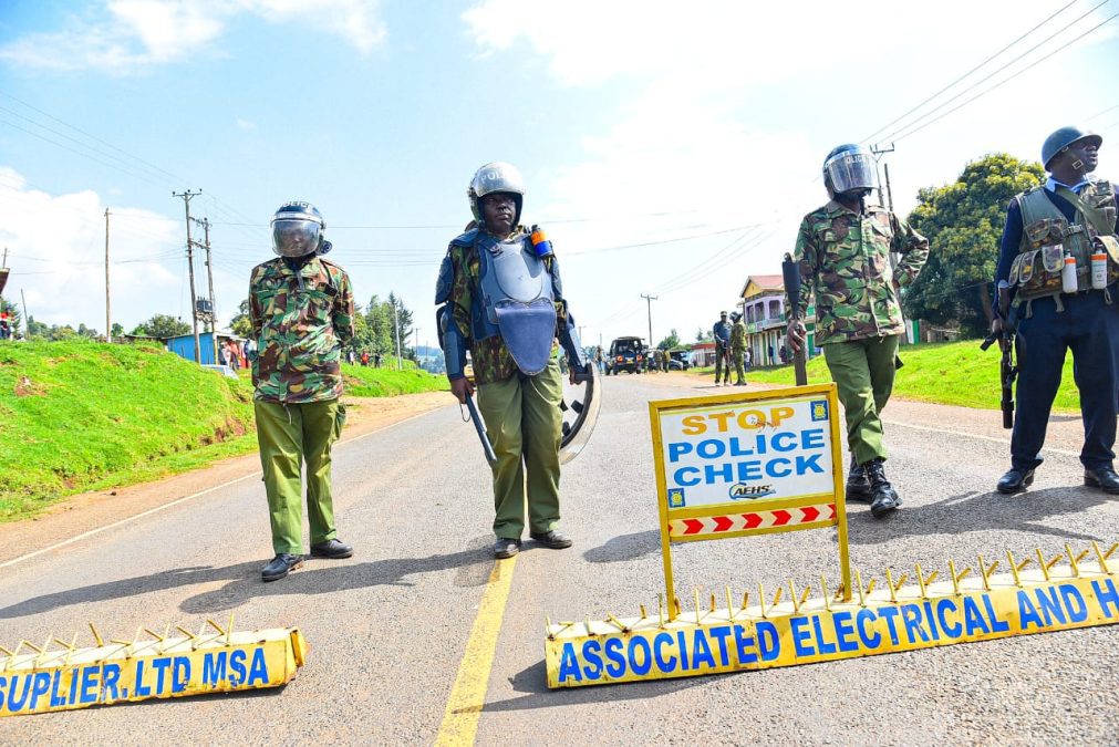 A roadblock at Subukia. PHOTO//@methumuhia/X