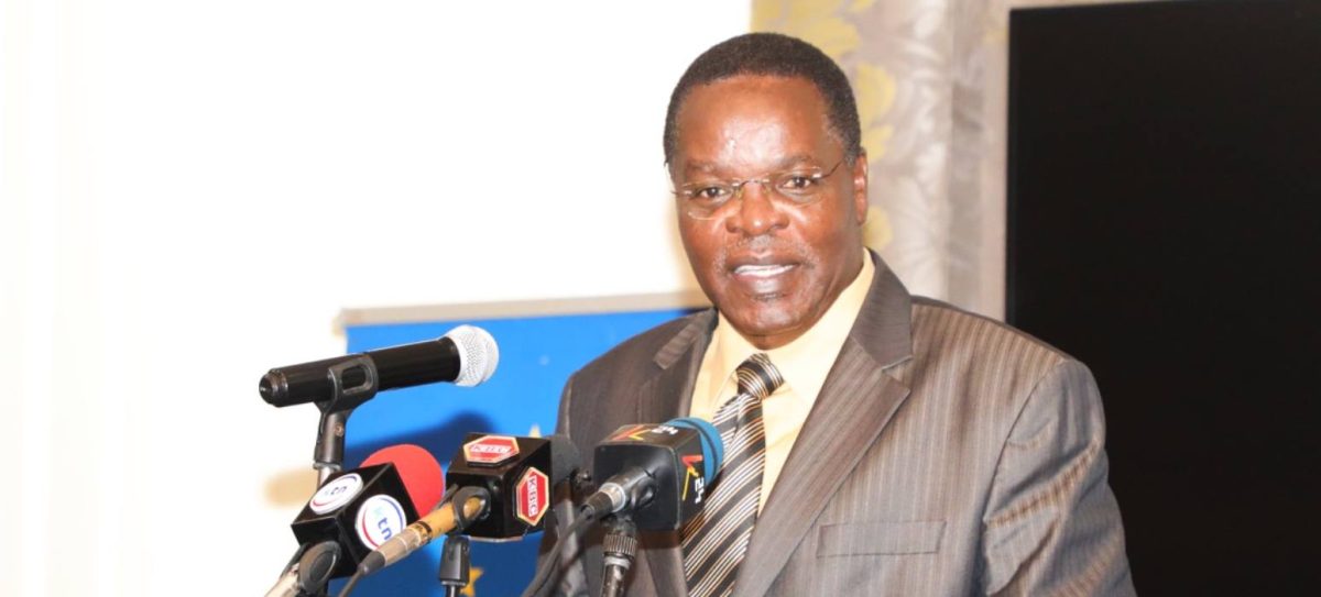 EACC Chairman David Oginde speaking to the media. PHOTO/https://www.facebook.com/EACCKenya