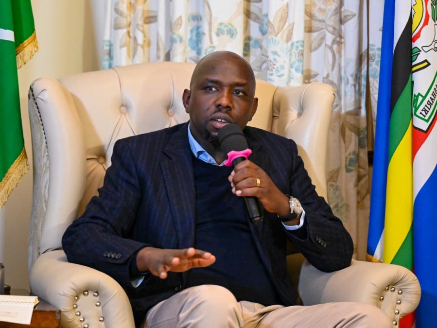 Interior CS Kipchumba Murkomen speaking to attendees of Jukwaa La Usalama Central chapter on August 21, 2025. PHOTO/https://www.facebook.com/OnesimusKipchumbaMurkomen.