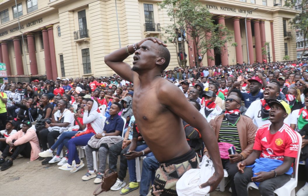 Kenyans in Nairobi CBD watching Harambee Stars’ match against Zambia on Sunday, August 17, 2025, PHOTO/ Kenna CLAUDE