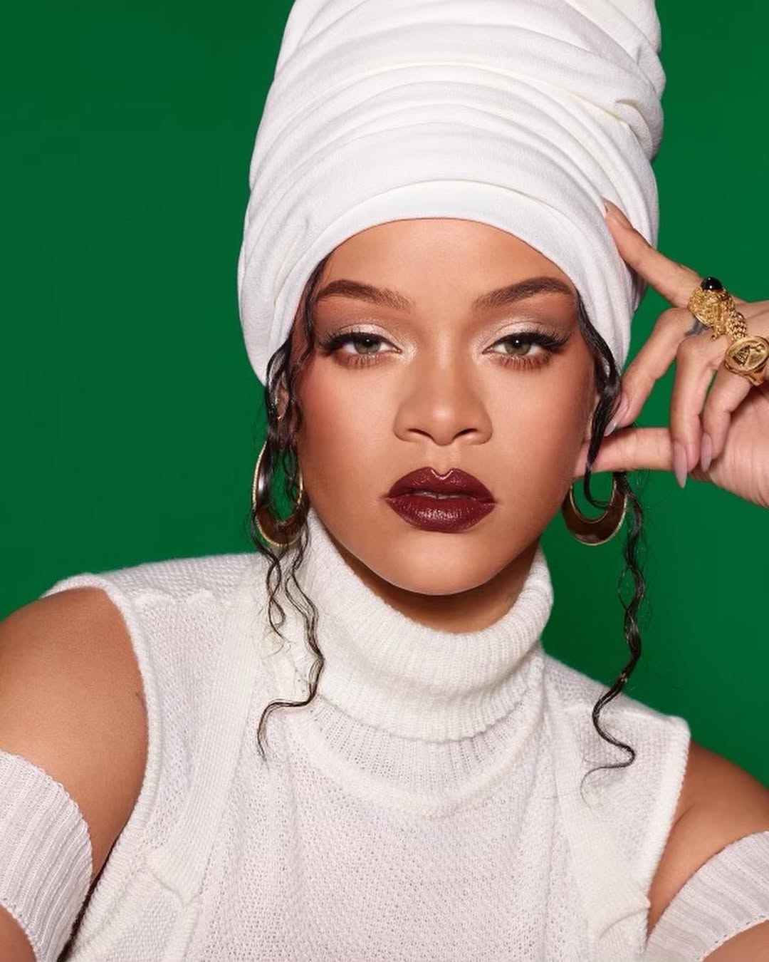 Rihanna marks 20-year music journey with heartfelt gratitude