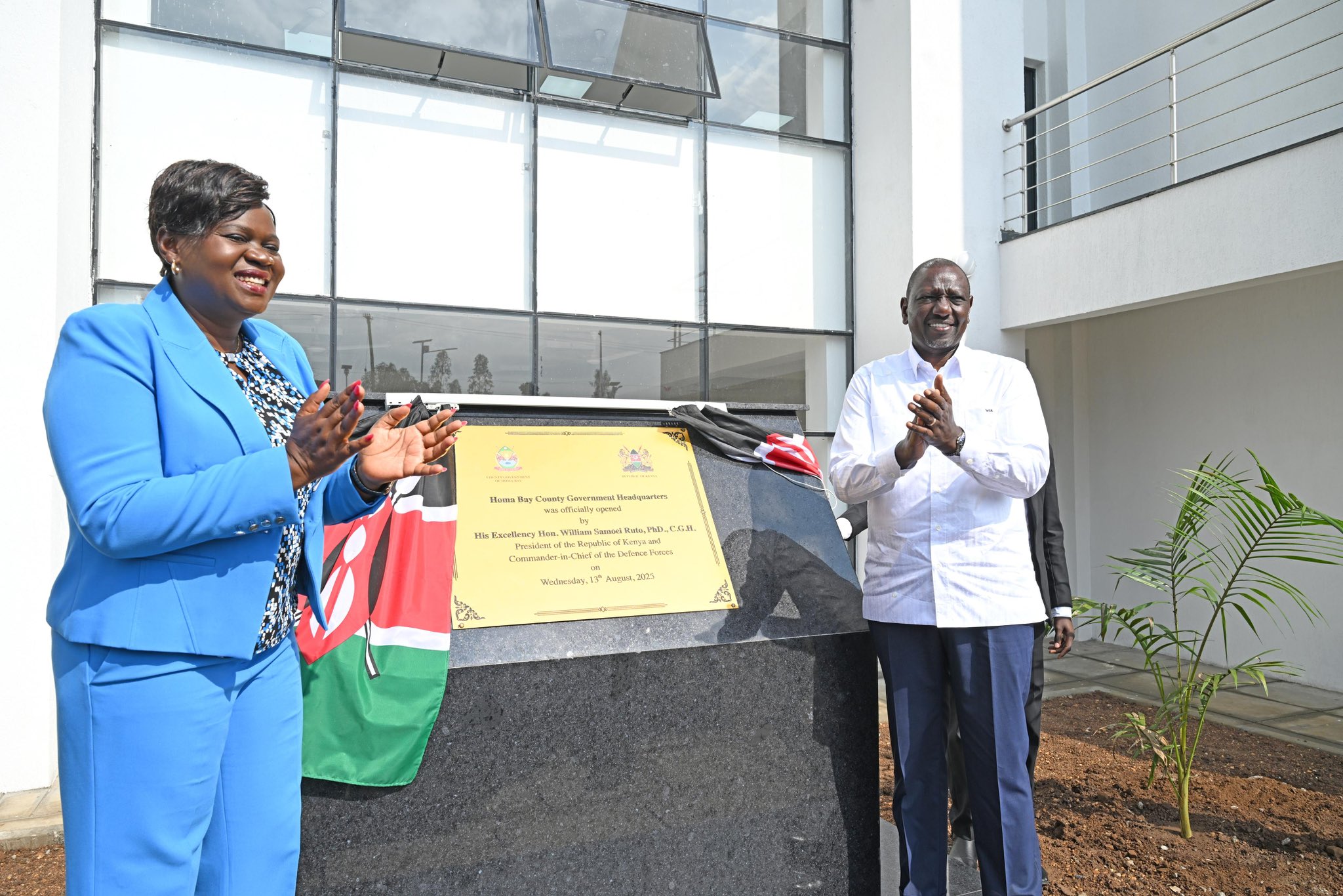 Ruto applauds Wanga for building world-class infrastructure in Homabay