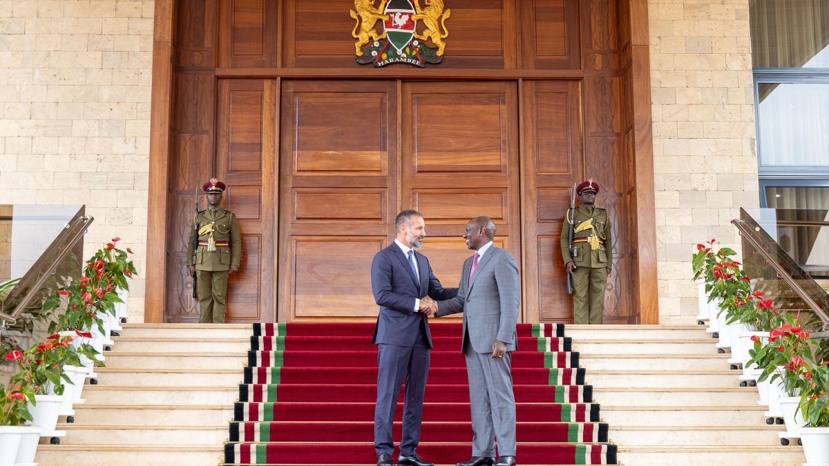 Ruto hosts Prince Rahim Aga Khan at State House