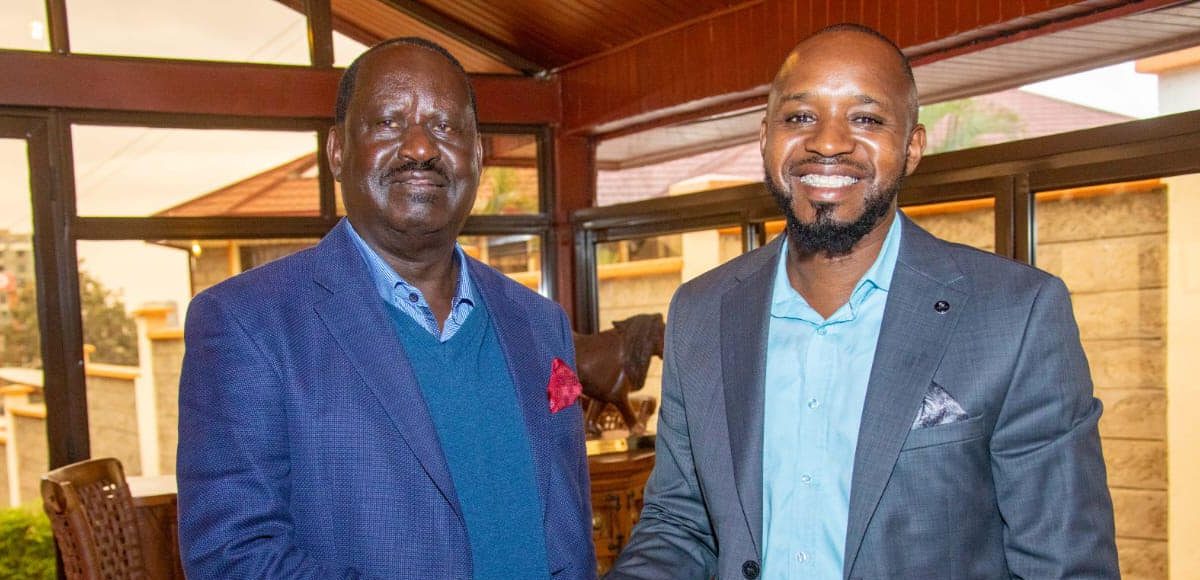 Boniface Mwangi shames Raila, says Kenyans no longer trust him