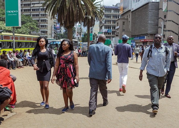 Members of the public walking along Moi Avenue in Nairobi. PHOTO/Screengrab by K24 Digital.