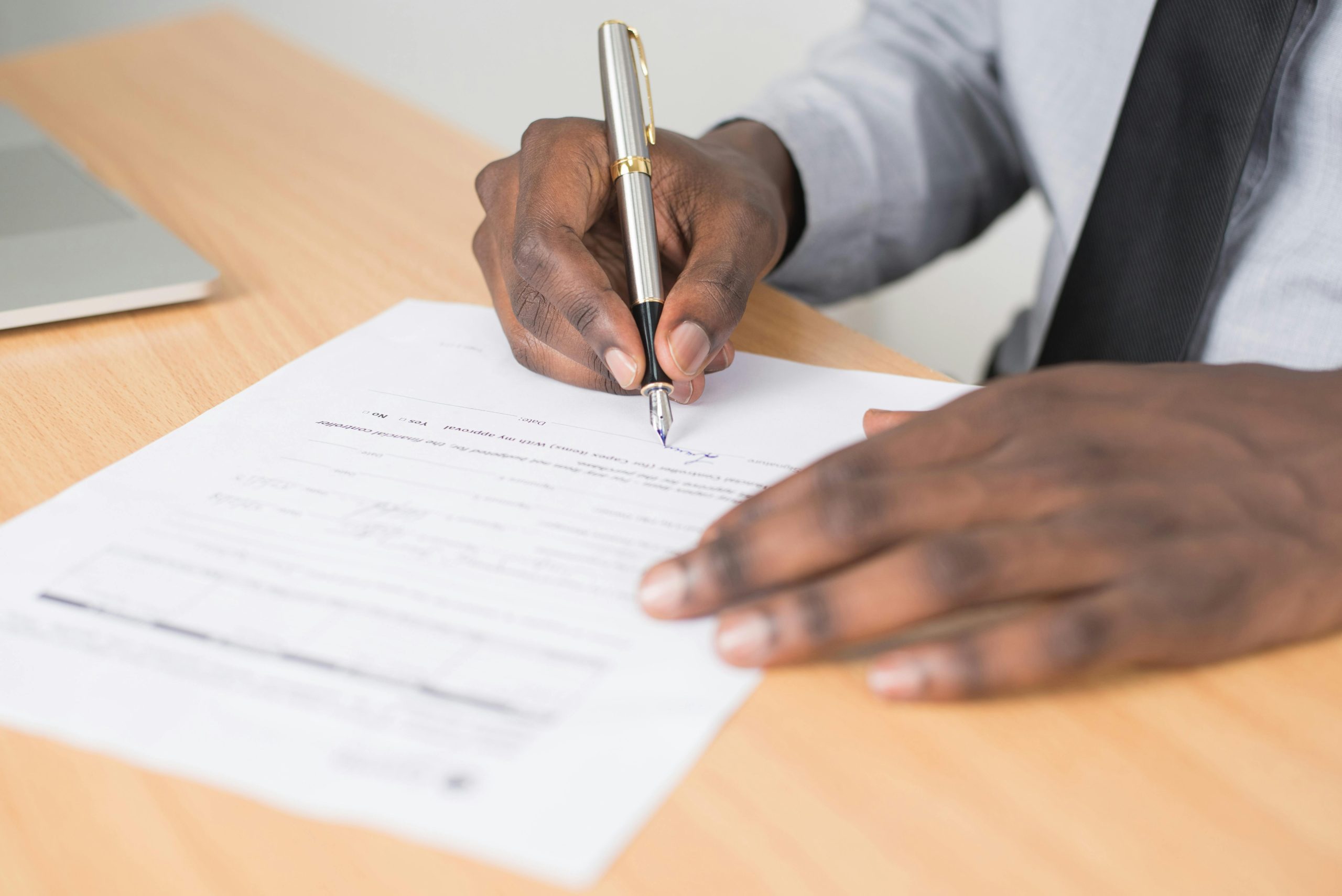 5 common mistakes to avoid when applying for scholarships abroad