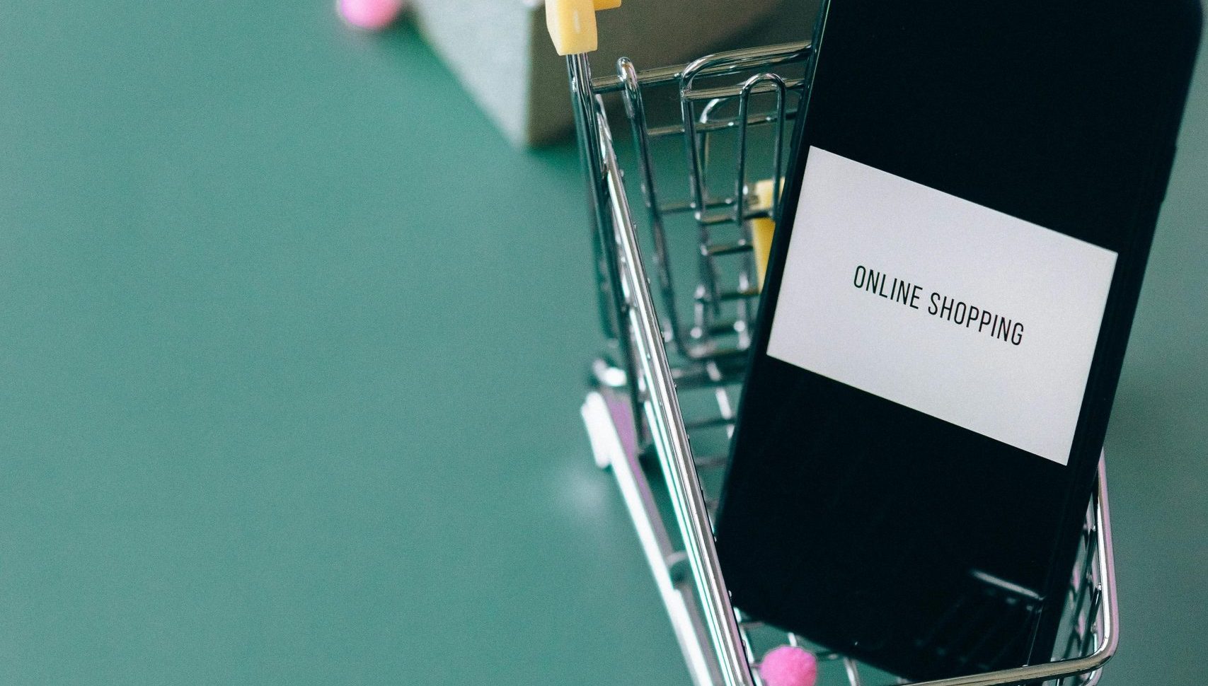 How online shoppers can spot fake shops before losing money